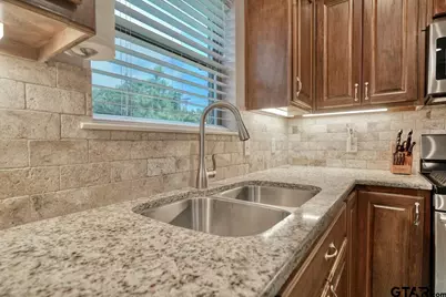 312 Kingdom Blvd, Lindale, TX 75771 - Photo 24