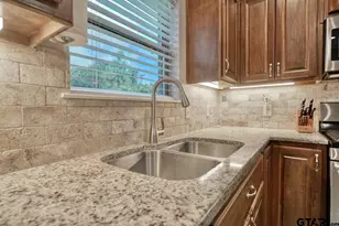 312 Kingdom Blvd, Lindale, TX 75771 - Photo 24