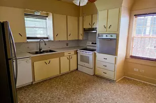 200 Rogers, Henderson, TX 75654 - Photo 6