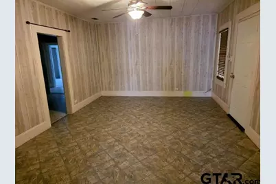200 Rogers, Henderson, TX 75654 - Photo 2