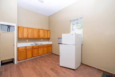 428 W Bow St, Tyler, TX 75702 - Photo 12
