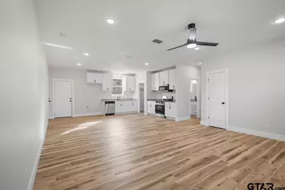 384 Guadalupe St, Bullard, TX 75757 - Photo 2