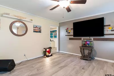 810 Caddo St, Marshall, TX 75672 - Photo 4