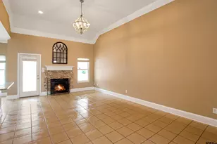 812 Rugby Ln, Whitehouse, TX 75791 - Photo 2