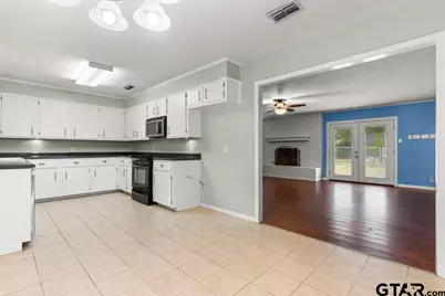 2202 Balsam Street, Longview, TX 75605 - Photo 6