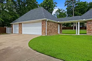2404 Sugar Creek Cir, Longview, TX 75605 - Photo 6