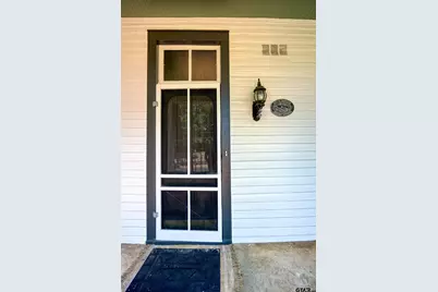 609 Fowler, Palestine, TX 75801 - Photo 2