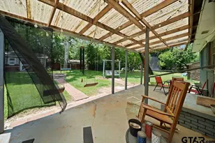 403 Ridgewood Dr, Palestine, TX 75803 - Photo 8