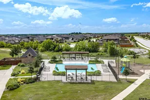 305 Ember Cir, Waxahatchie, TX 75165 - Photo 4