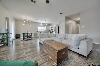 306 Ruffin Road, Mabank, TX 75147 - Photo 4