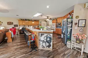 685 Co Rd 1320, Bogata, TX 75417 - Photo 12