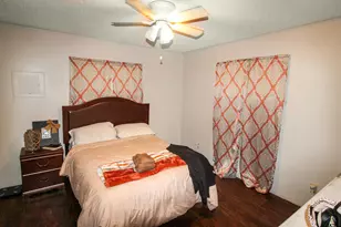 417 A/B Myrtle Dr, Jacksonville, TX 75766 - Photo 6
