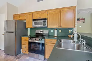 563 Branding Iron Ln, Holly Lake Ranch, TX 75765 - Photo 10