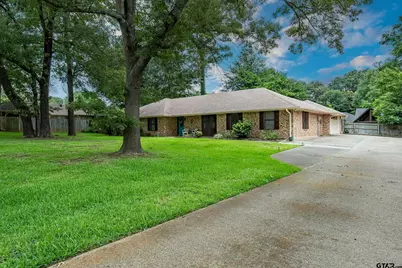 354 Royal Cir, Whitehouse, TX 75791 - Photo 1