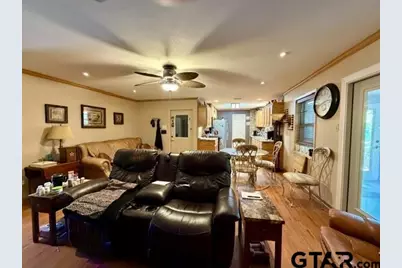 313 S Pecan St, White Oak, TX 75693 - Photo 12