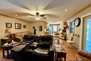 313 S Pecan St, White Oak, TX 75693 - Photo 12