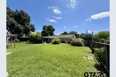 313 S Pecan St, White Oak, TX 75693 - Photo 46