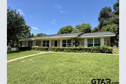 313 S Pecan St, White Oak, TX 75693 - Photo 2