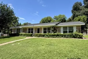 313 S Pecan St, White Oak, TX 75693 - Photo 2