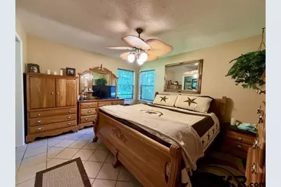 313 S Pecan St, White Oak, TX 75693 - Photo 20