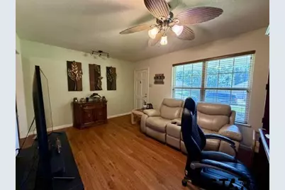 313 S Pecan St, White Oak, TX 75693 - Photo 8