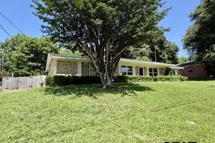 313 S Pecan St, White Oak, TX 75693 - Photo 4