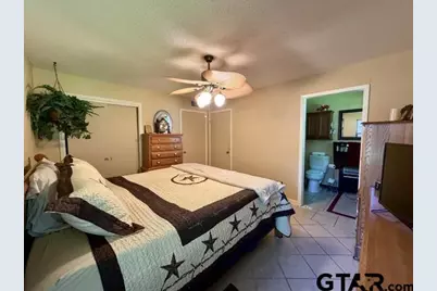 313 S Pecan St, White Oak, TX 75693 - Photo 22