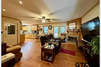 313 S Pecan St, White Oak, TX 75693 - Photo 14