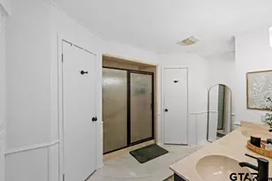 225 Francis Dr, Lindale, TX 75771 - Photo 16