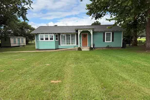 1833 Co Rd 3111, Jacksonville, TX 75766 - Photo 1