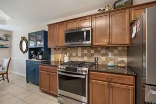 421 W Cumberland Rd, Tyler, TX 75703 - Photo 12