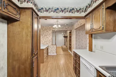 135 46th St SW, Paris, TX 75460 - Photo 18