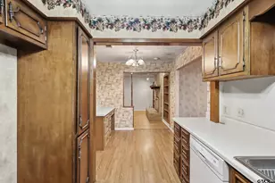135 46th St SW, Paris, TX 75460 - Photo 18