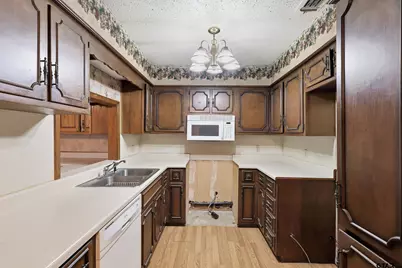 135 46th St SW, Paris, TX 75460 - Photo 16