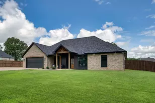 8822 County Rd 152 W, Bullard, TX 75757 - Photo 1