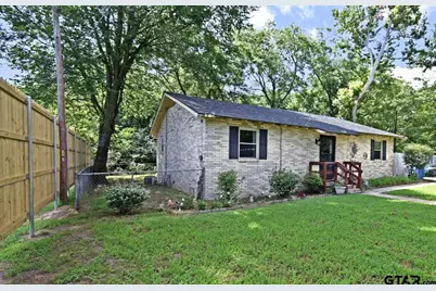 411 N Winnsboro St, Quitman, TX 75783 - Photo 2