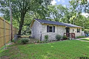 411 N Winnsboro St, Quitman, TX 75783 - Photo 2