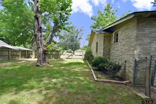 411 N Winnsboro St, Quitman, TX 75783 - Photo 4