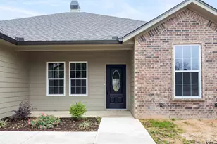 106 Royal St, Gilmer, TX 75645 - Photo 6