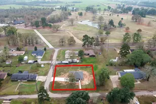 106 Royal St, Gilmer, TX 75645 - Photo 4