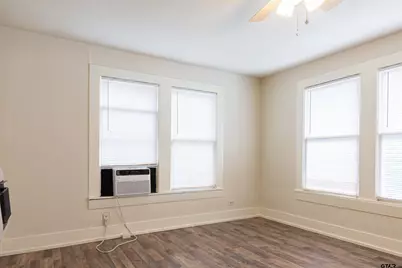 1118 E Houston St, Tyler, TX 75702 - Photo 8