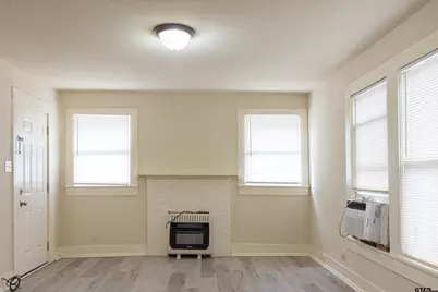 1118 E Houston St, Tyler, TX 75702 - Photo 2