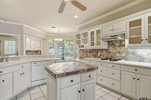 4117 Hollow Oak Cir, Tyler, TX 75707 - Photo 10