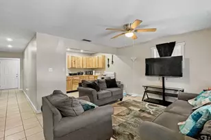 300 Cedar St, Crockett, TX 75835 - Photo 10