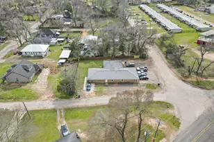 300 Cedar St, Crockett, TX 75835 - Photo 2