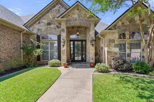 2123 Winthrop Ct, Tyler, TX 75703 - Photo 2