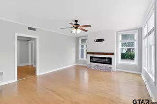 216 N Texas St, Pittsburg, TX 75686 - Photo 4