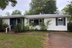 1017 Deaton St, Jacksonville, TX 75766 - Photo 2