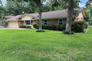 1918 Courtney Dr, Tyler, TX 75701 - Photo 2