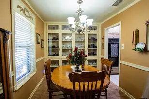 1011 Camille Dr, Longview, TX 75605 - Photo 4